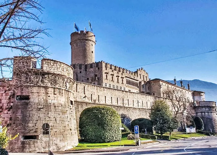 Serafini By Interhome Trento